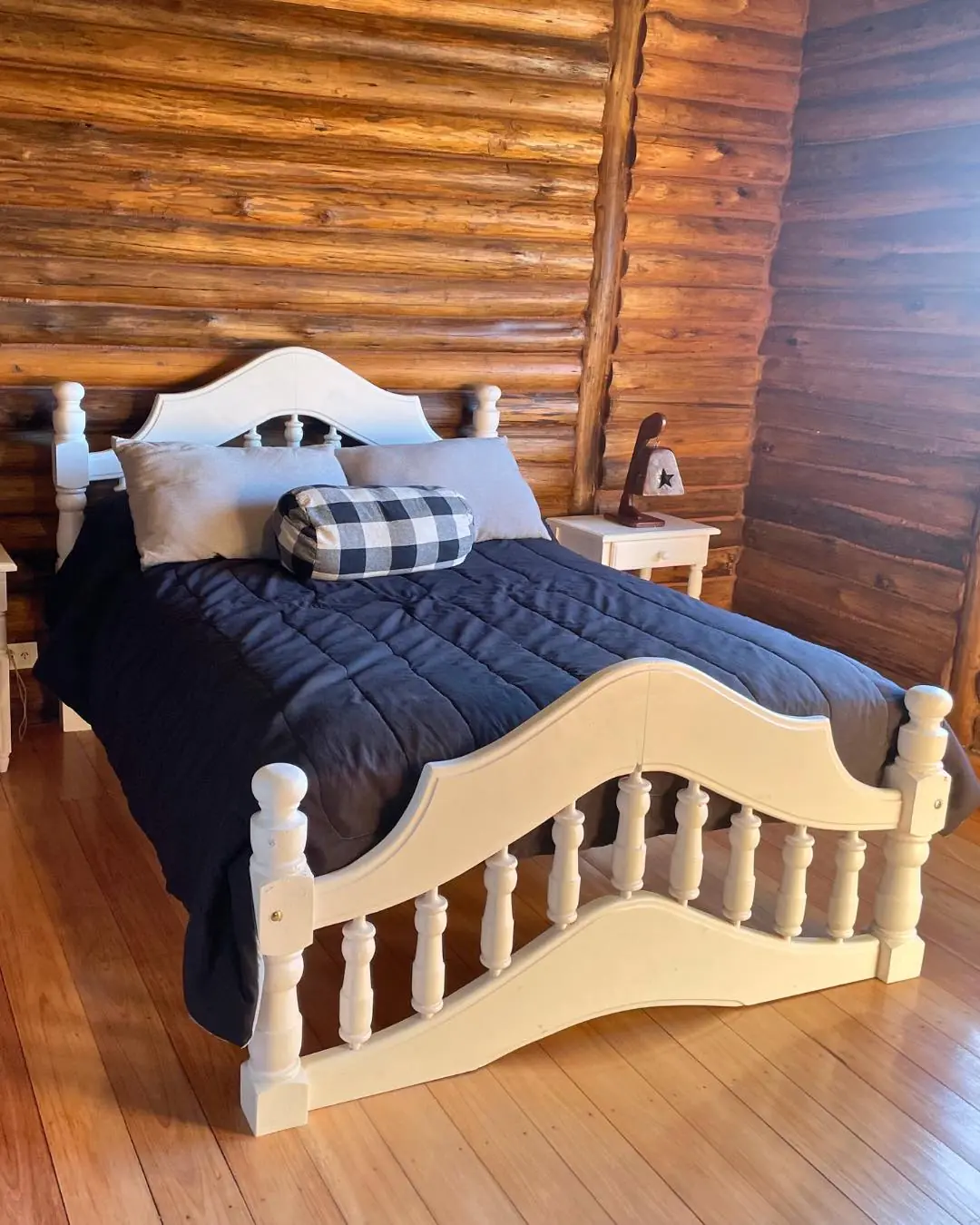 La cama matrimonial.